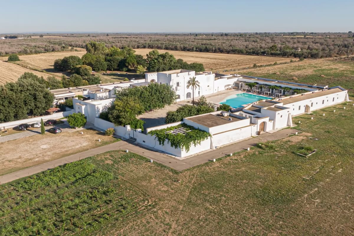 Alla scoperta del Mediterraneo più autentico in una masseria tra pizzica, gin e mare