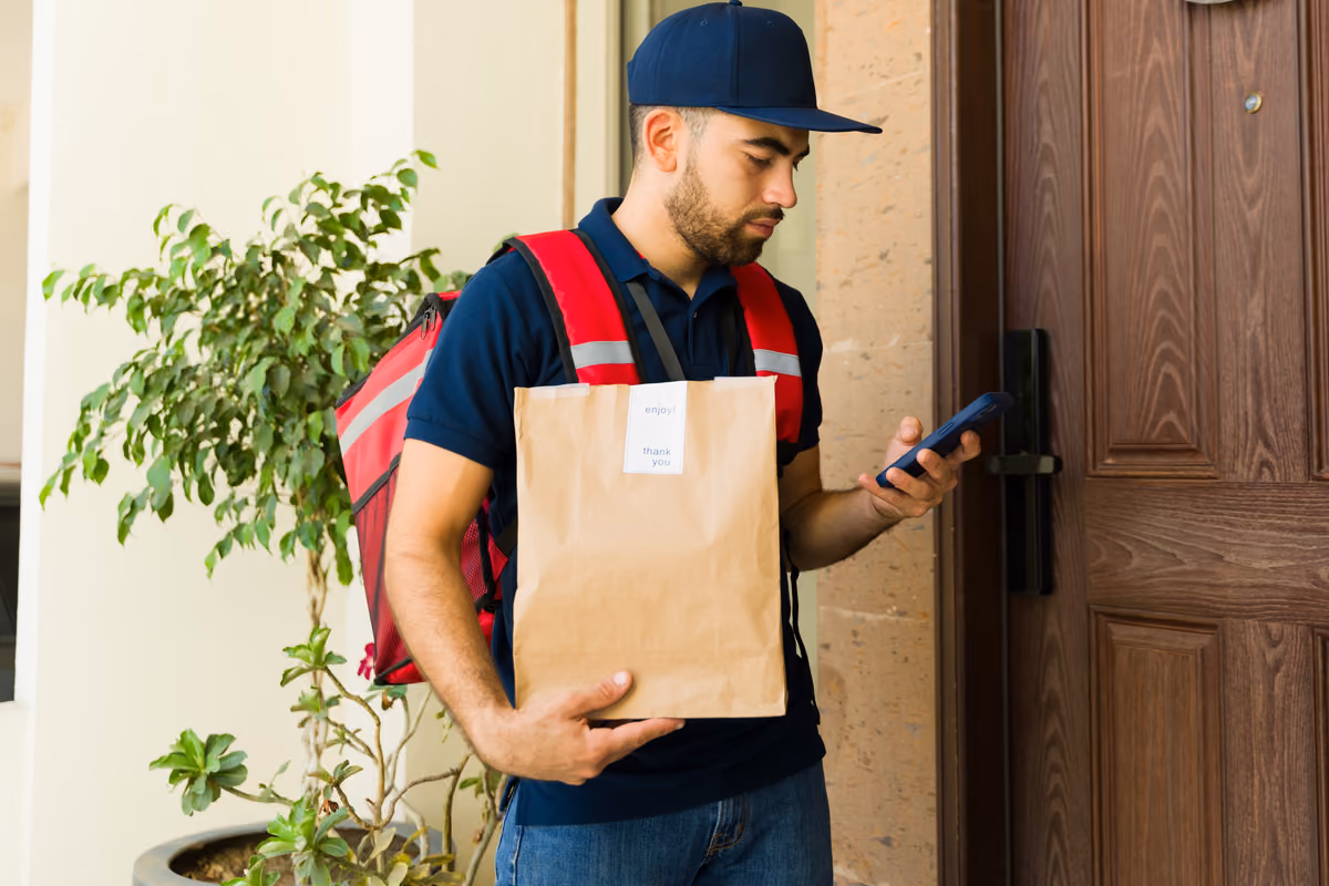 Con il delivery il ristorante può arrivare a casa del cliente senza che il cliente entri nel locale