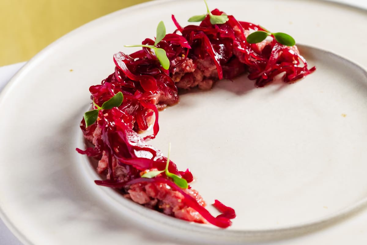 Il Nosh di Treviglio diventa “Ribelle”: qui il vino rosso si abbina anche al pesce