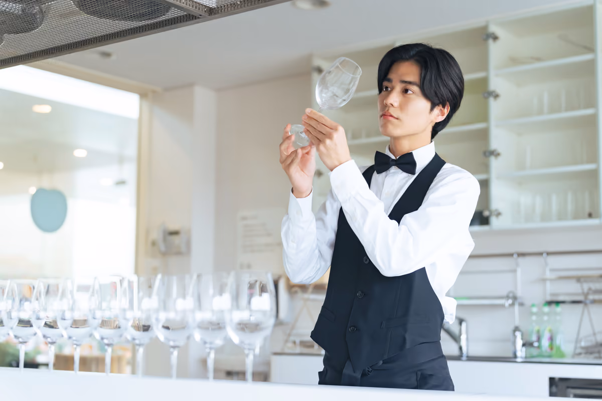 Avere bicchieri sempre brillanti e senza opacità è molto difficile in un ristorante che fa grandi numeri