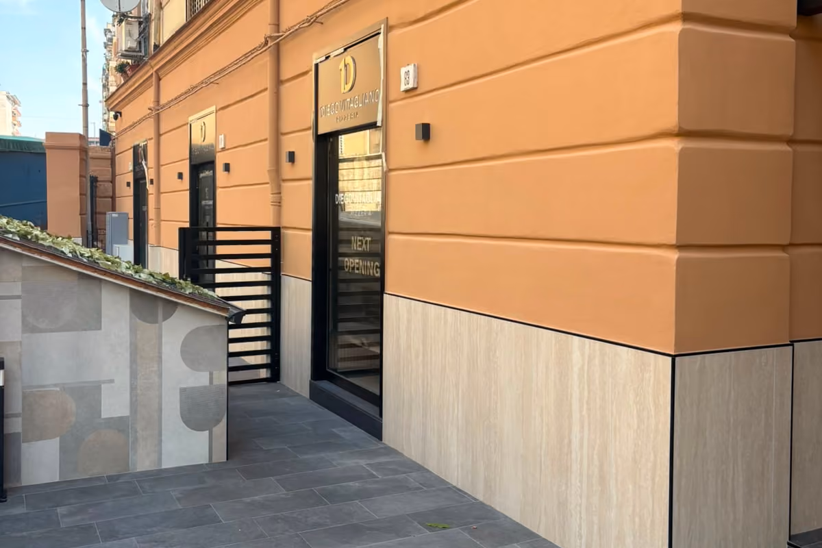 L'esterno della nuova pizzeria di Diego Vitagliano al Vomero
