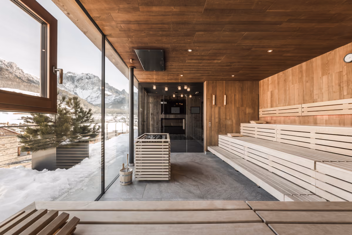 Excelsior, l’hotel che cambia con le Dolomiti: dal foliage alla prima neve