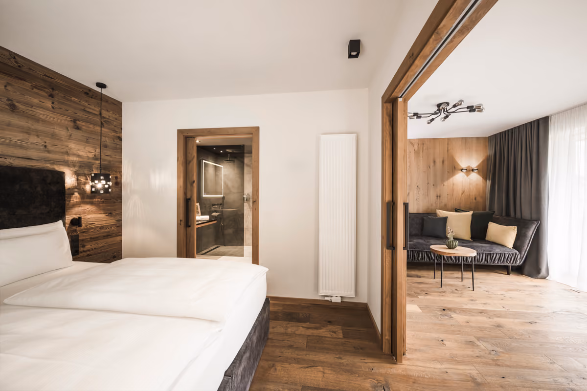 Excelsior, l’hotel che cambia con le Dolomiti: dal foliage alla prima neve