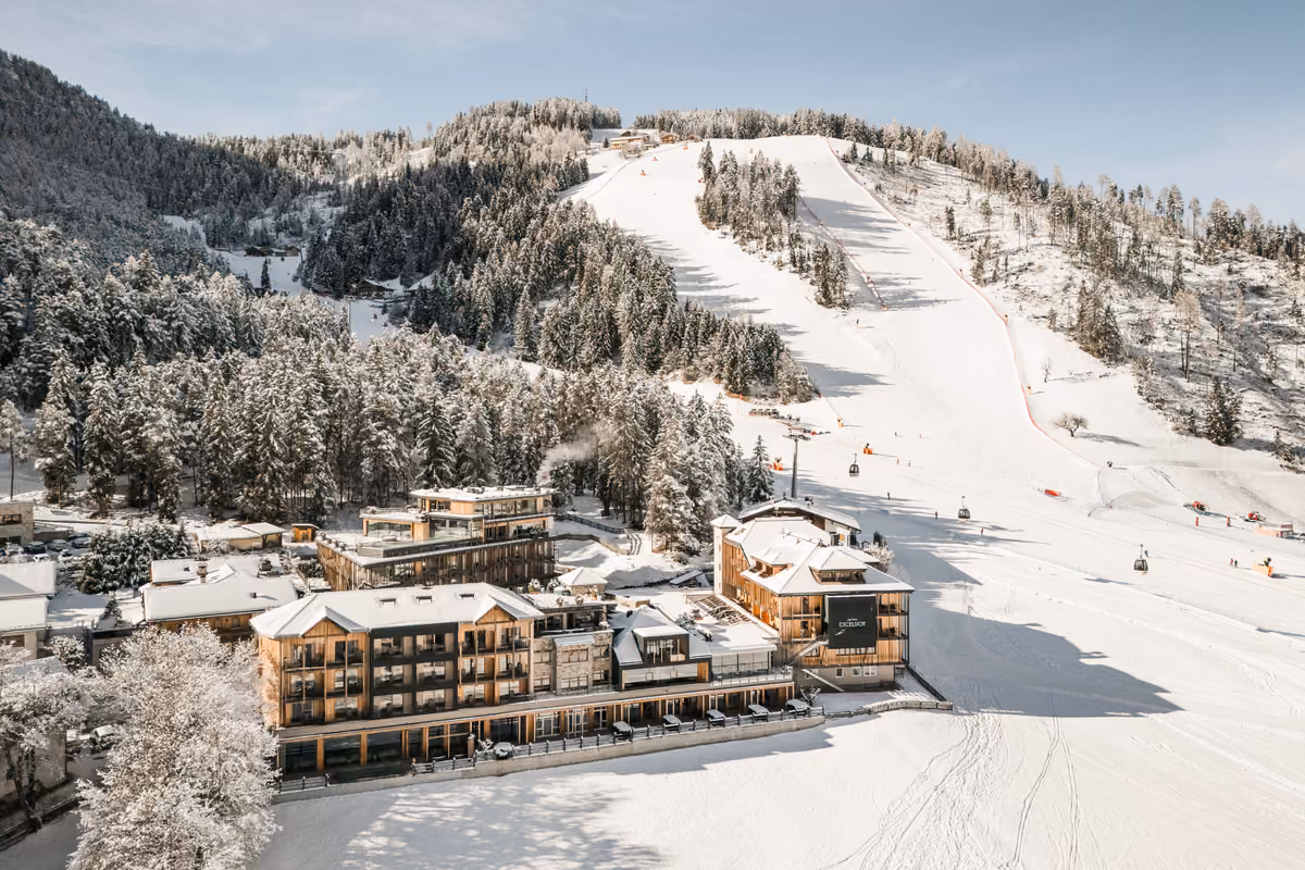 Direttamente sulle piste: L'Excelsior Dolomites Life Resort affacciato sui tracciati innevati di San Vigilio di Marebbe