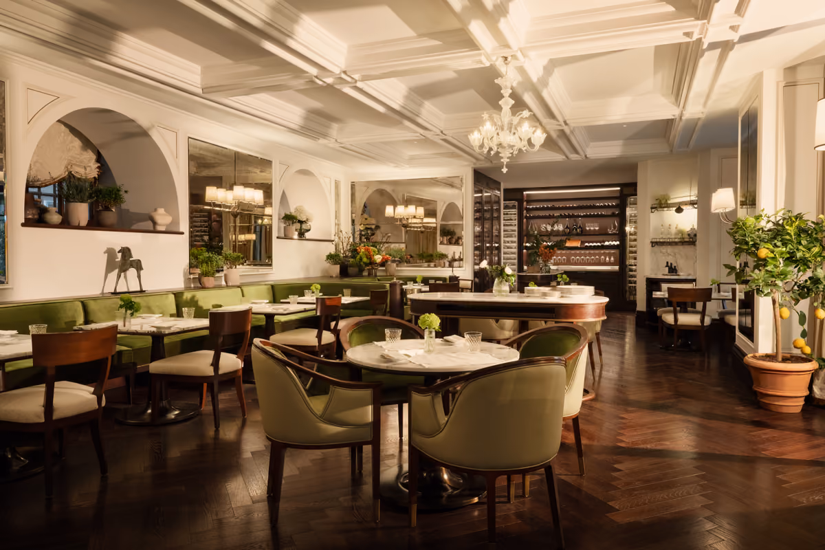 L'elegante sala da pranzo del ristorante Viride al Corinthia Rome
