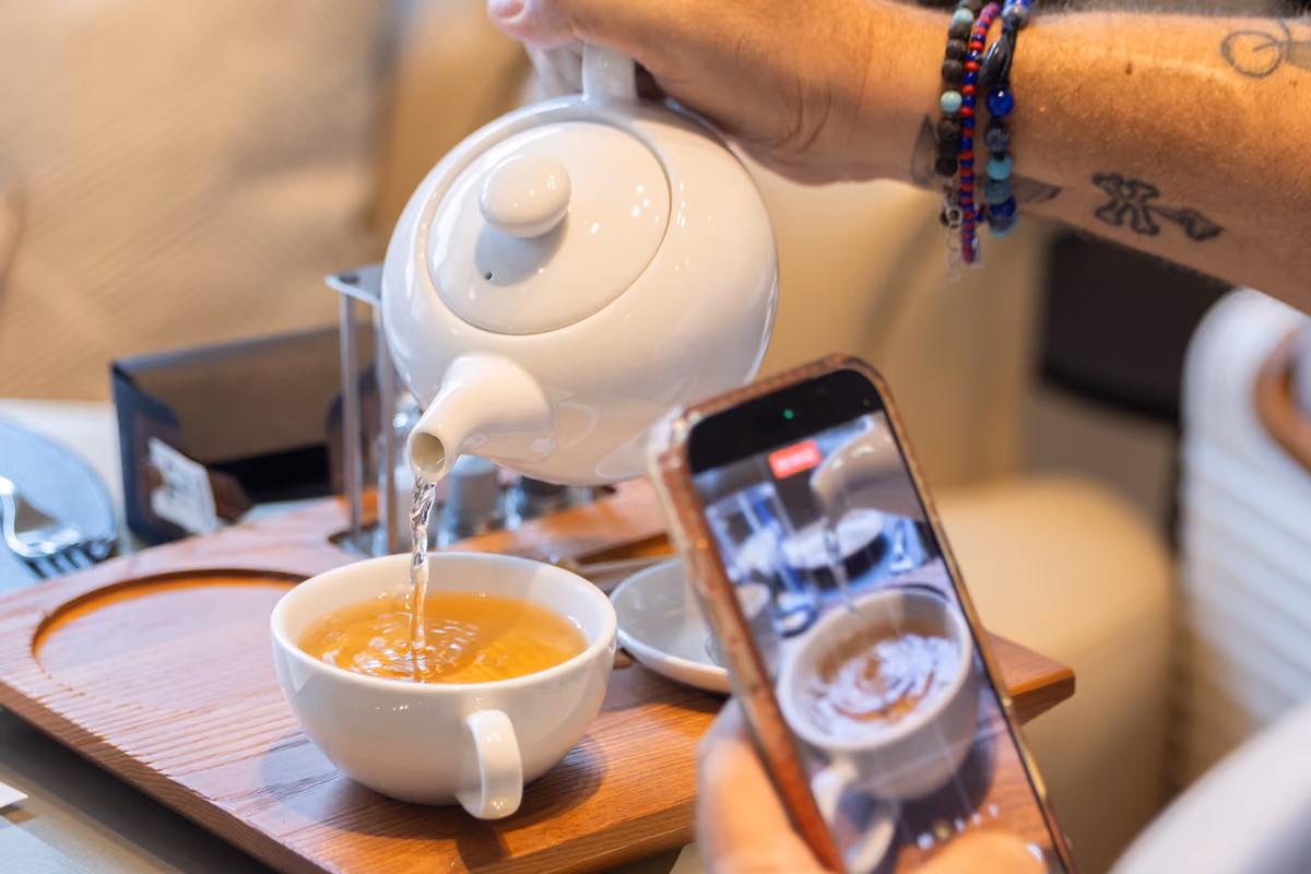 Dalla colazione alla mixology: a Milano il racconto delle declinazioni del tè nell'Horeca