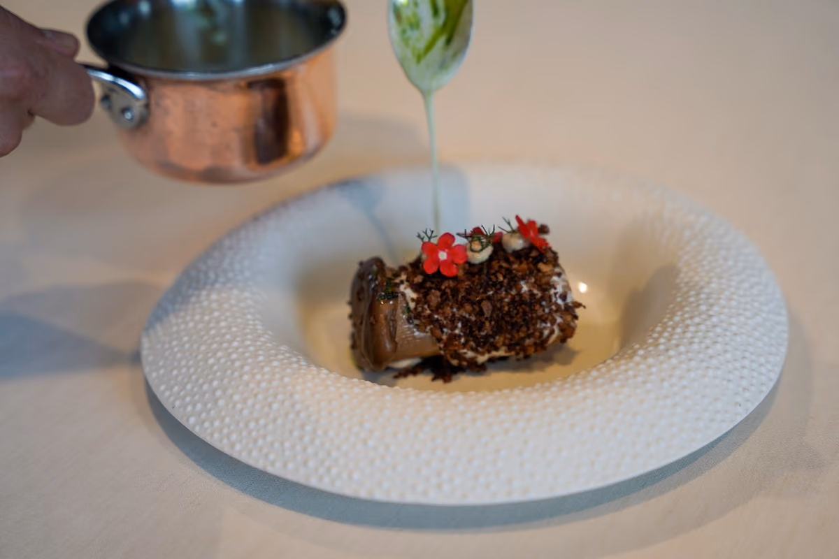 Fungo cardoncello, caffè e formaggio Vastedda del Belice di chef Massimo Mantarro