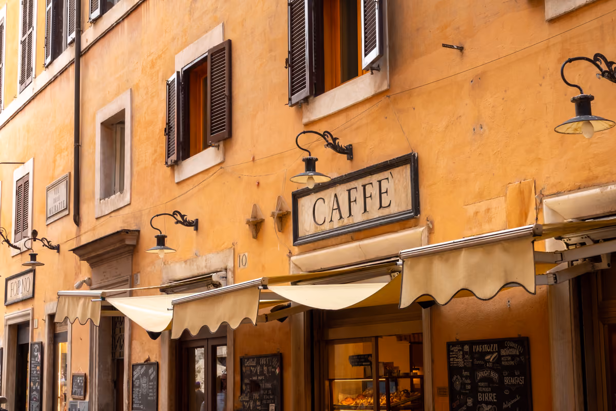 Ogni giorno chiudono 11 bar: «Il prezzo del caffè non basta più, servono affitti e tasse più bassi»