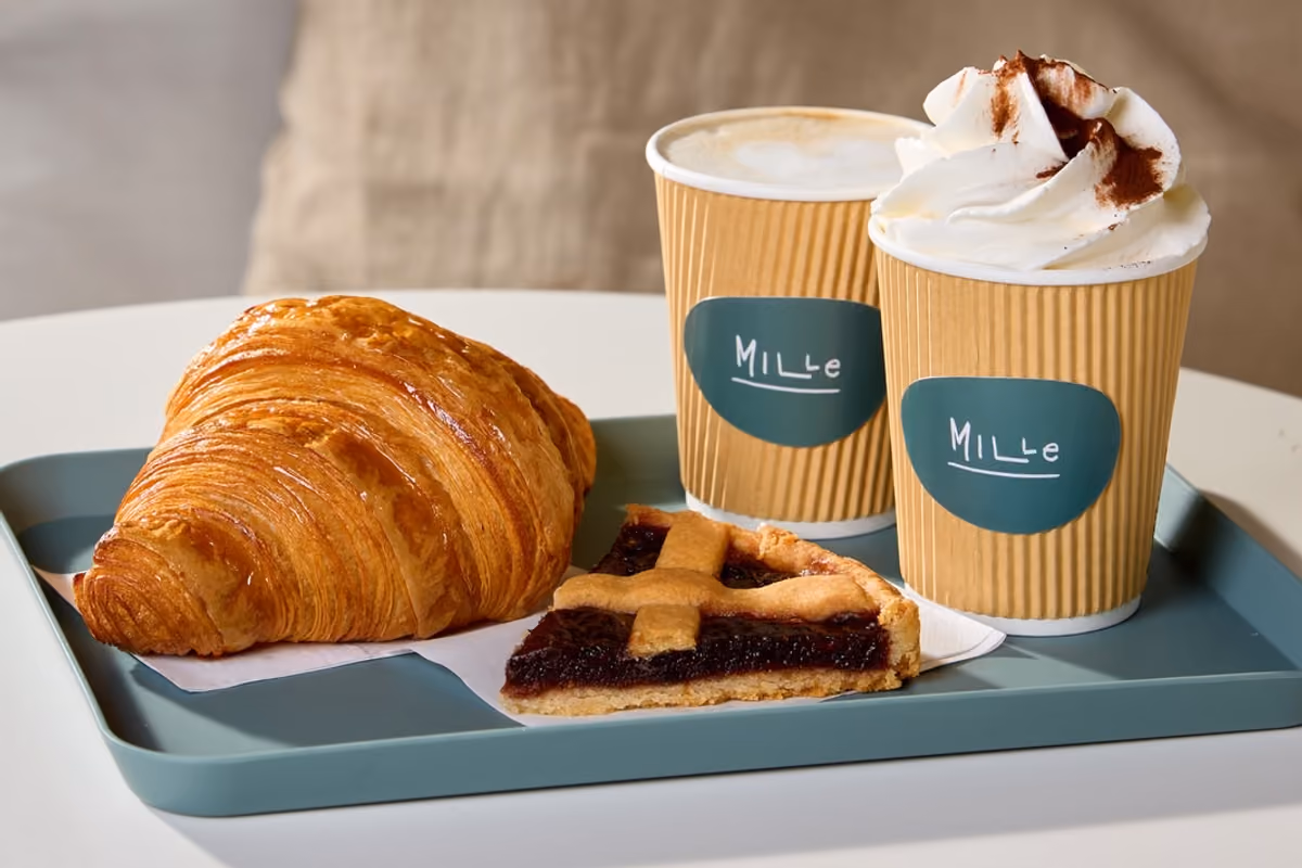 I prodotti da colazione proposti dalla Gelateria Mille di fatto anticipano l'orario di ingresso nel locale da parte di molti clienti, che hanno più tempo per apprezzare e scegliere i prodotti forti dell'azienda