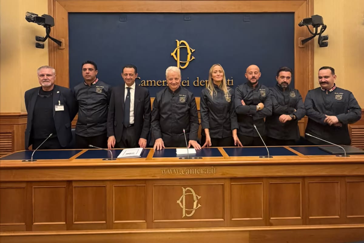 Massari porta l'alta pasticceria anche a Montecitorio per difendere le eccellenze