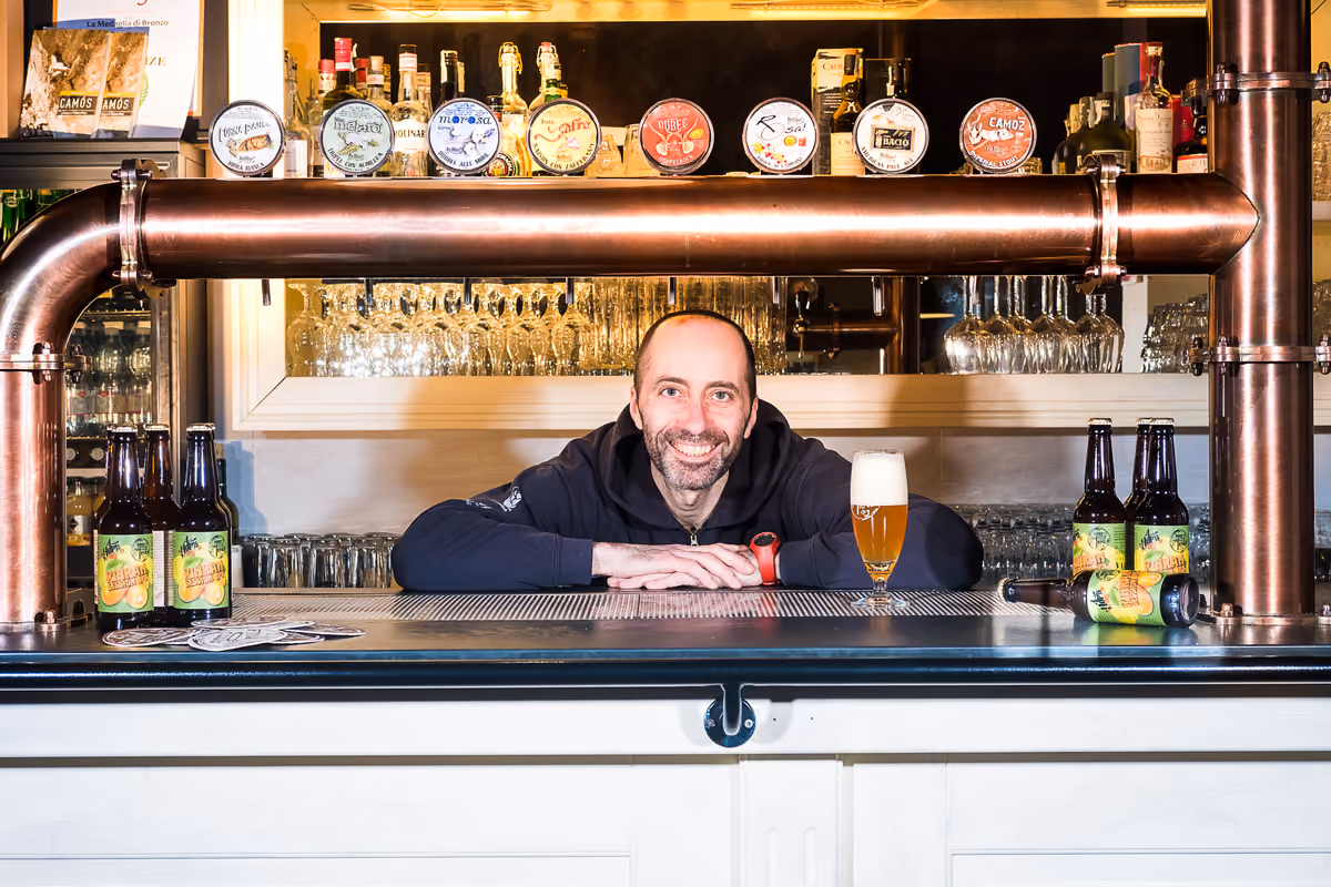 San Pellegrino, la birra artigianale che usa zafferano, erbe e piccoli frutti della valle