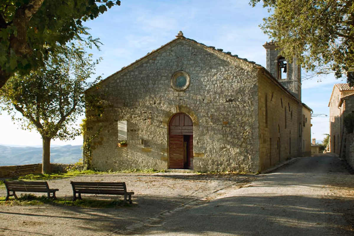 Dentro Monteverdi Tuscany, il borgo della Val d'Orcia rinato intorno all'ospitalità