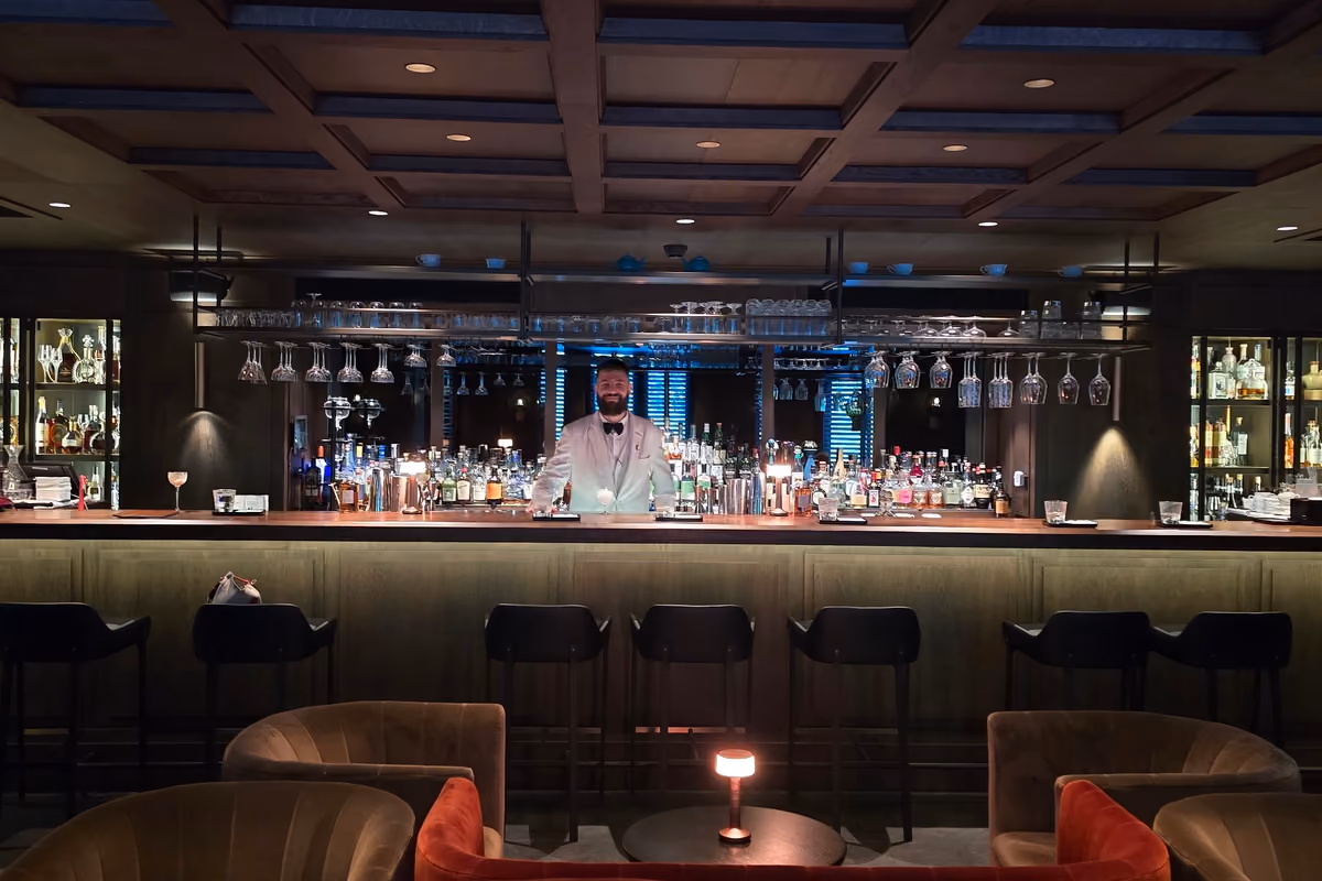 Il bancone del Fitz's Bar