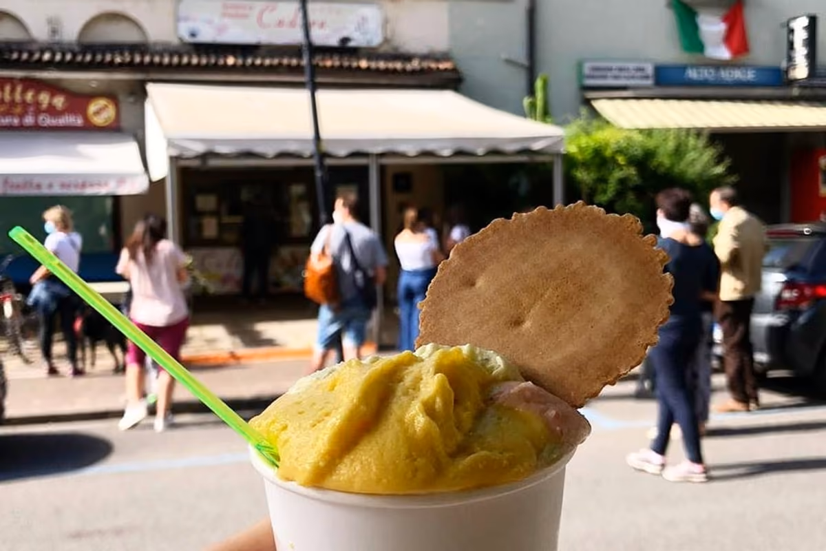 La Cadore chiude dopo 70 anni:  l’ultima coppetta della gelateria Molin Pradel