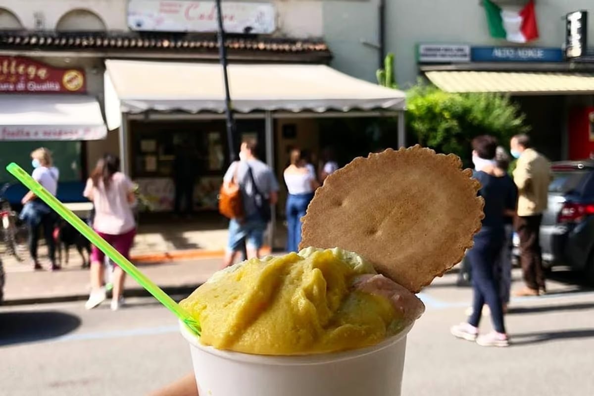 Dopo 70 anni chiude la storica gelateria La Cadore di Bolzano