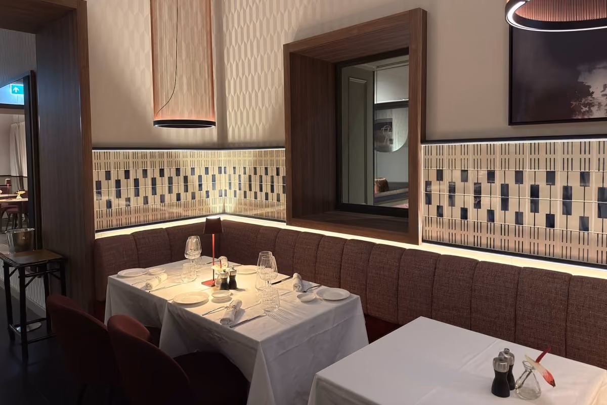 Il Baglioni Regina cambia pelle: in Via Veneto riparte da camere e ristorante