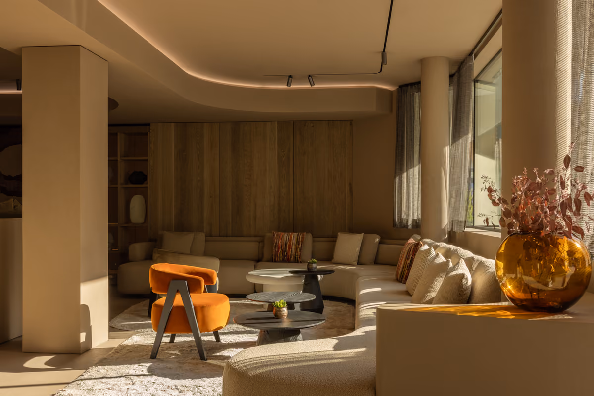 La nuova lounge del Gourmet & Wine Hotel Austria, ridisegnata nel 2026