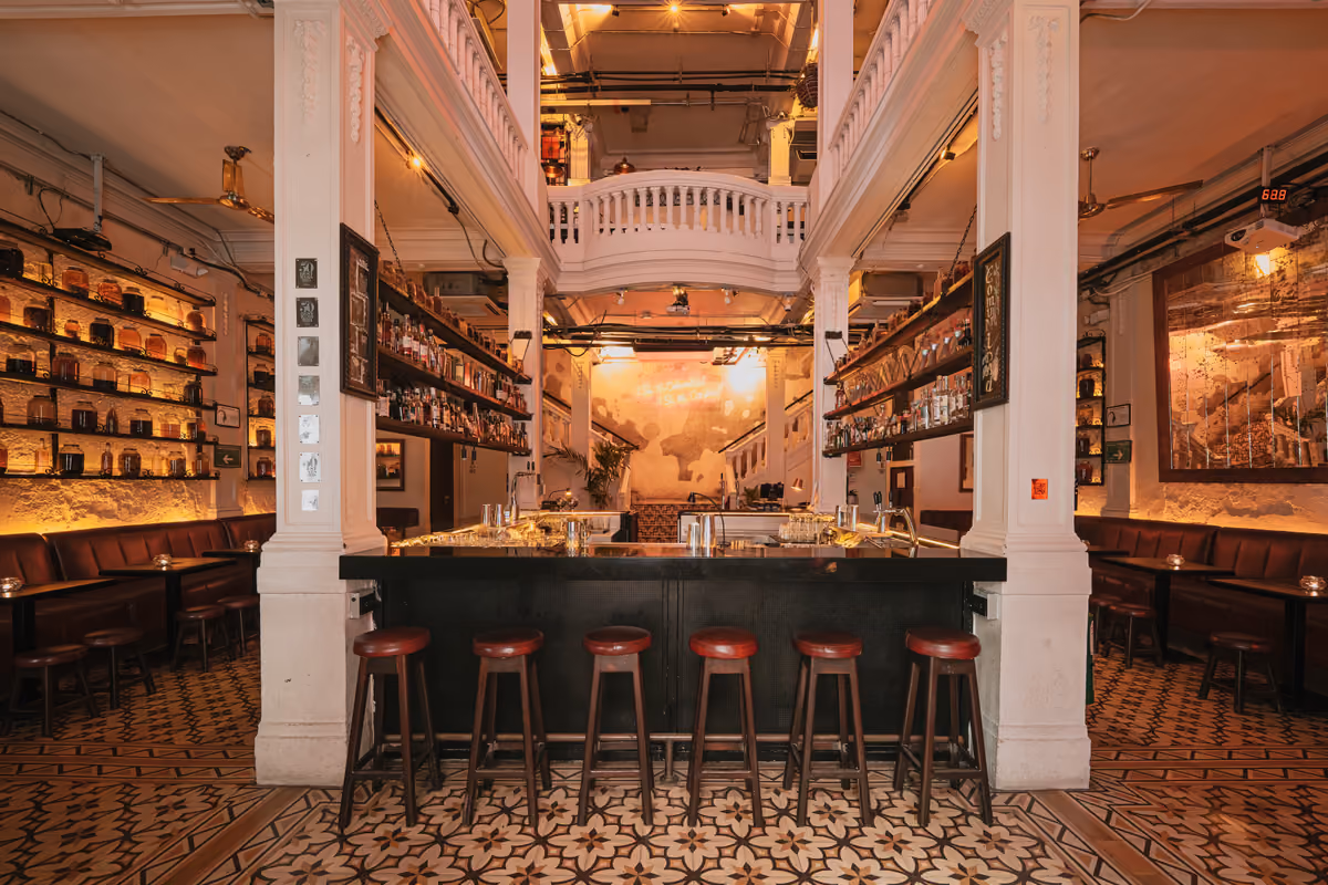 50 Best Bars 2026: l'Italia festeggia Bar Leone (a Hong Kong) e Moebius, ma perde “pezzi”