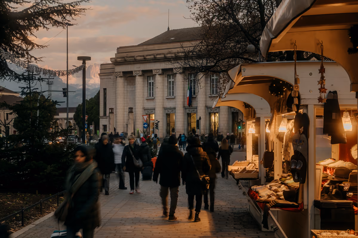 Il Christkindlmarkt, il Mercatino di Natale di Bolzano, torna per la sua 35^ edizione a partire dal 26 novembre