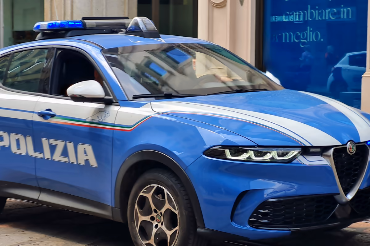 Mangia e dorme senza pagare, oltre 300 denunce: in Alto Adige i locali espongono le sue foto