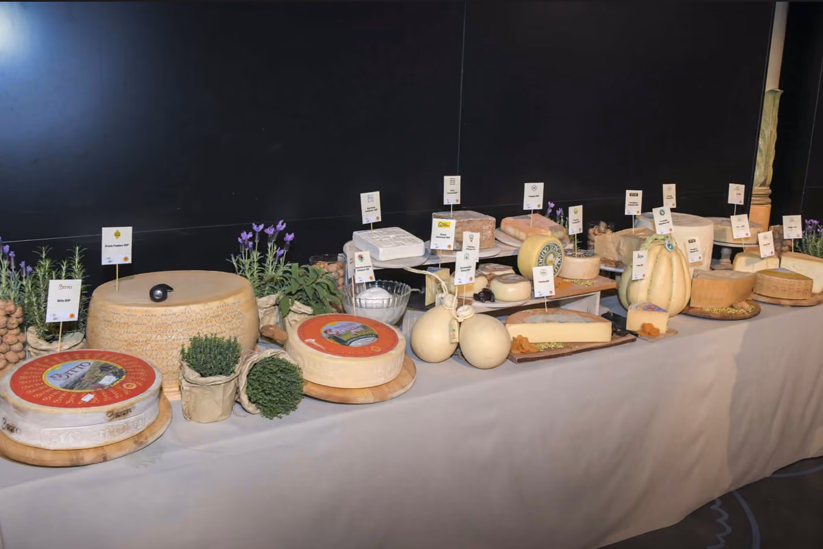 Afidop al Sial di Parigi: formaggi italiani Dop e Igp conquistano la Francia