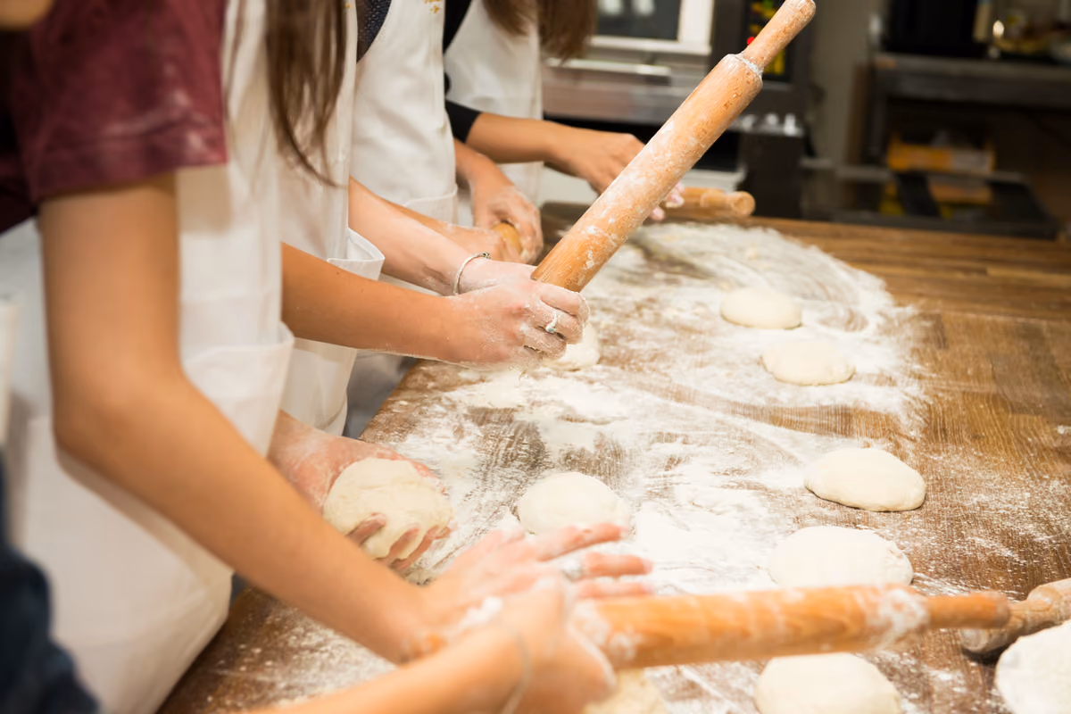 La Giornata Mondiale del Pane diventa un’occasione per avvicinare gli studenti agli ingredienti e alle tecniche della panificazione