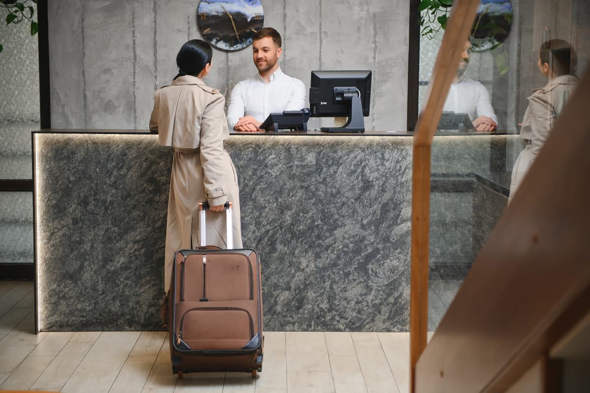 Hotel in crescita e ristorazione quasi ferma: i dati sui consumi di settembre