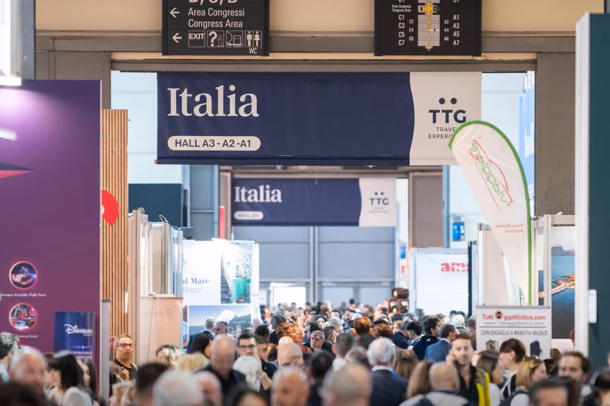 Turismo, l'Italia «non si vende da sola»: costi e overtourism tagliano i margini