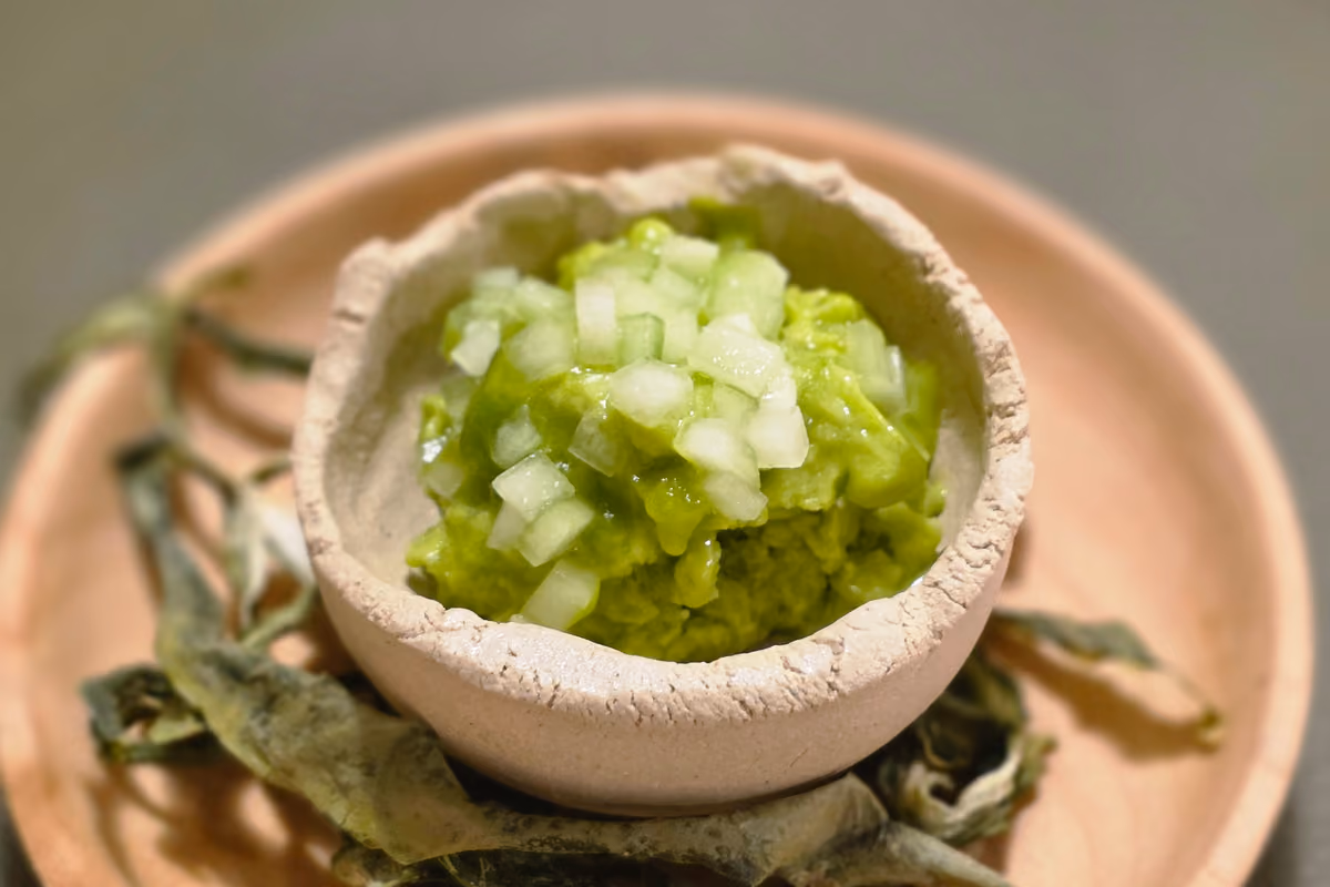 A Land ogni piatto nasce da un solo ingrediente e ha una colonna sonora tutta sua