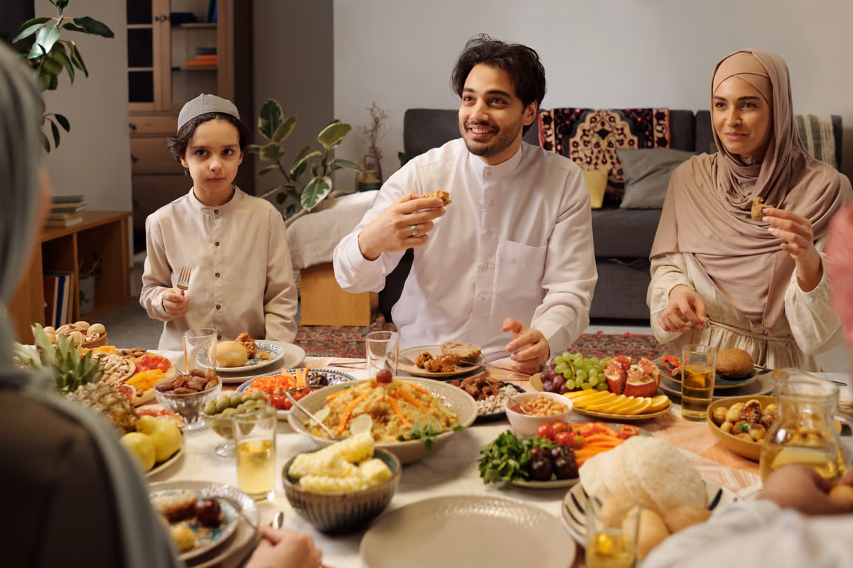 Il Corano nelle mense italiane? Il rapporto fra cibo e religione oltre le polemiche