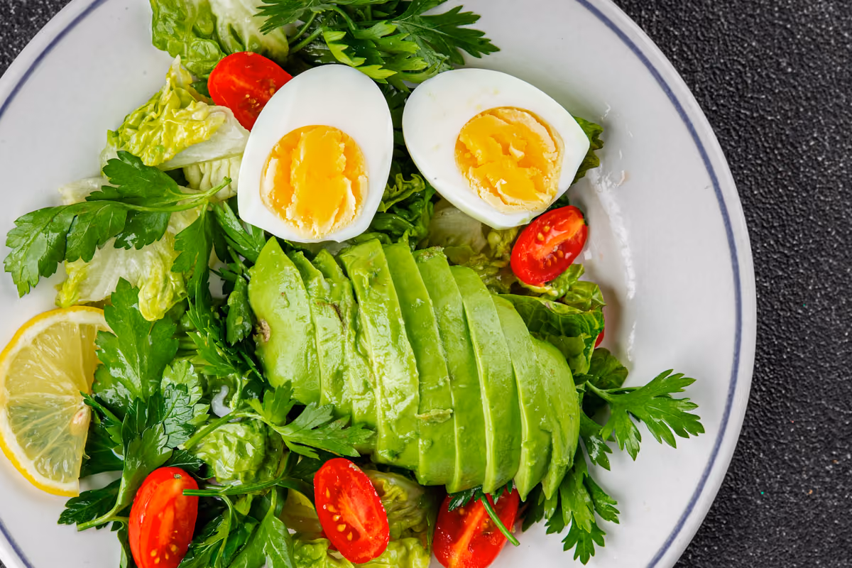 Quali alimenti conviene mangiare insieme? Gli abbinamenti utili e i falsi miti