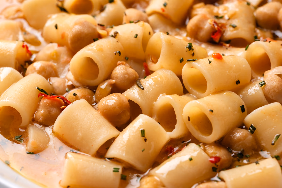 Quali alimenti conviene mangiare insieme? Gli abbinamenti utili e i falsi miti