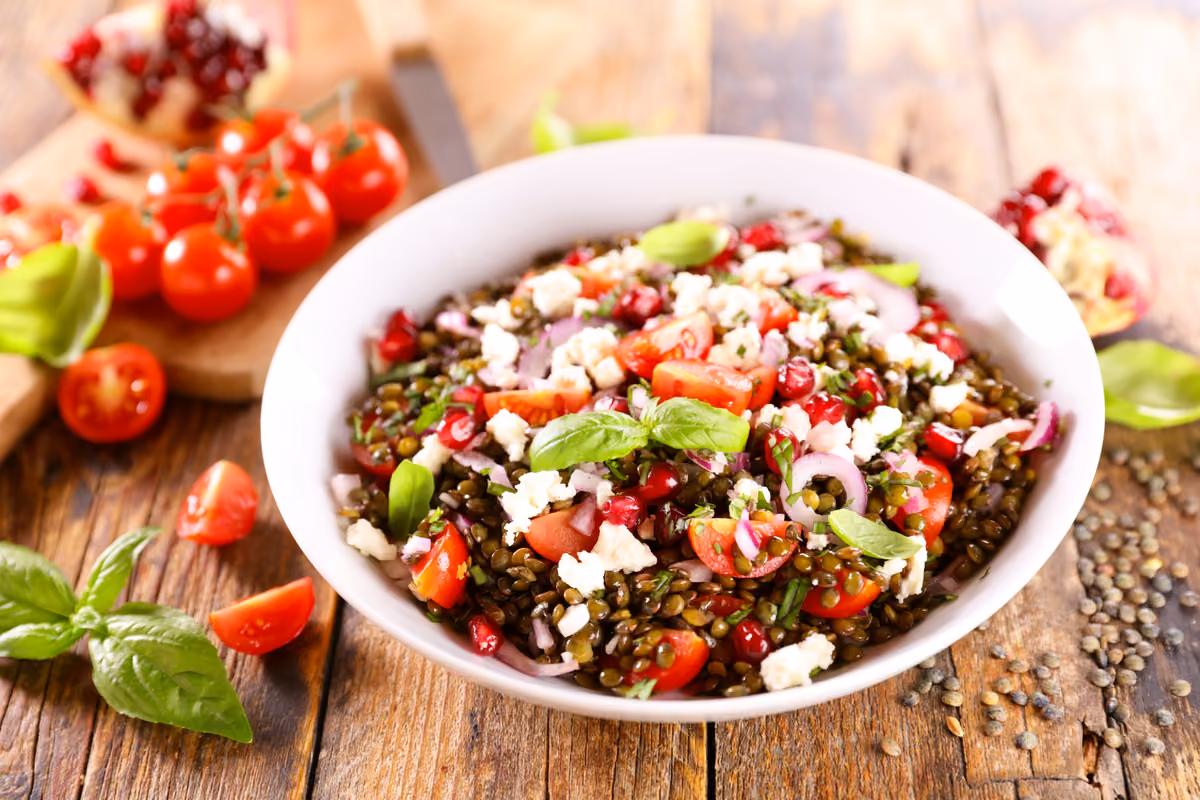 Quali alimenti conviene mangiare insieme? Gli abbinamenti utili e i falsi miti