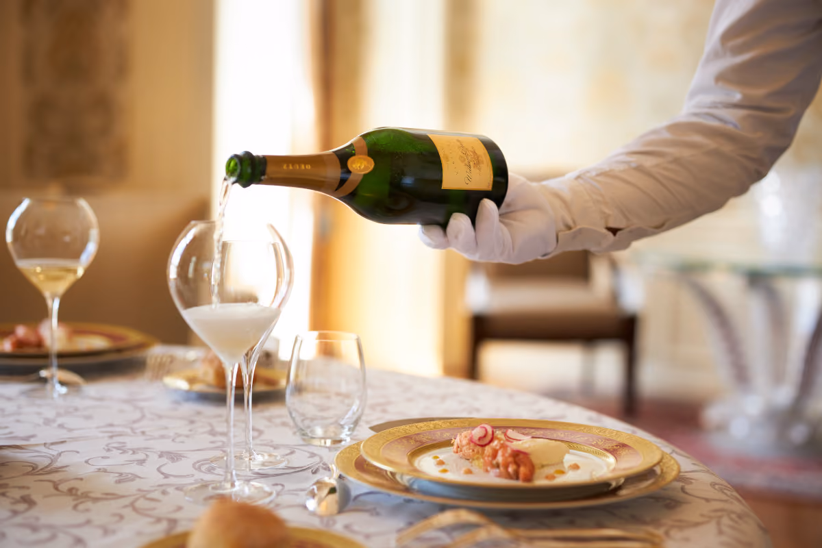 Deutz: la precisione e l'eleganza di Aÿ, dallo Chardonnay al Pinot Nero