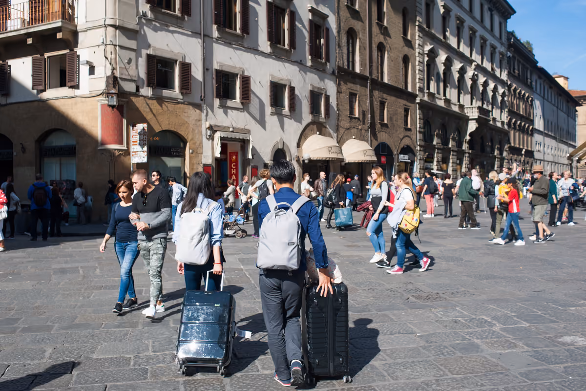 Affitti brevi: il Governo italiano boccia la direttiva Ue, ma Comuni e Regioni vanno avanti per la loro strada