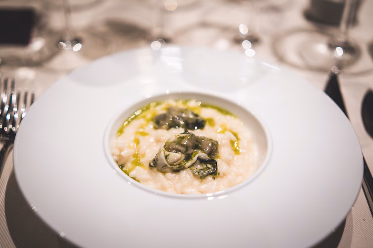 Risotto Cascina Salera con Champagne, ostriche e aneto in abbinamento a Krug 2011