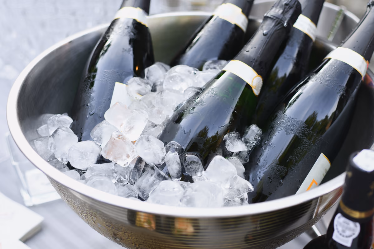 Chiude un ristorante a Londra: la lezione sui ricarichi del vino che i ristoratori italiani devono imparare