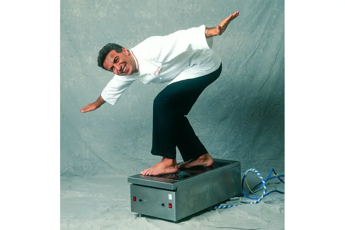 Igles Corelli compie 70 anni: dopo una vita tra le Igles Corelli compie 70 anni: dopo una vita tra le