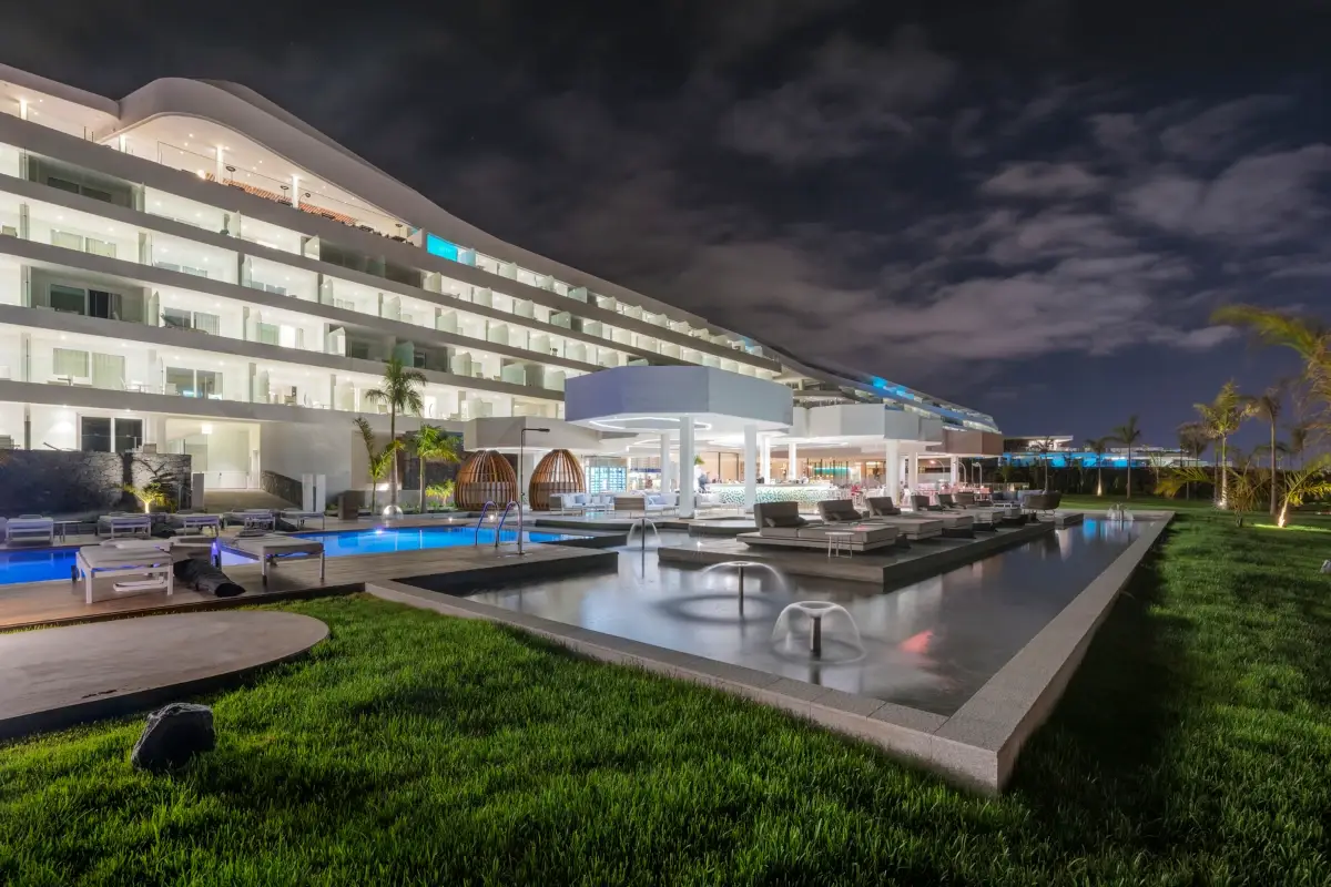 Royal Hideaway Corales Resort a Tenerife Royal Hideaway Corales Resort, tra dry brushing e colazioni da re