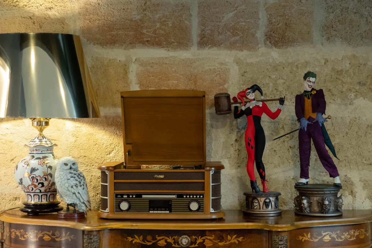 Hotel? Anche fumettoteca. Dormire tra manga e supereroi al Coclee Suite Palace