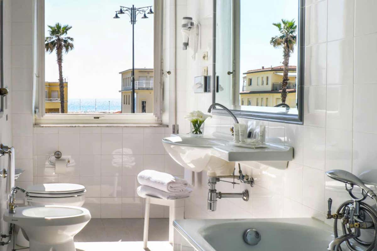 Grand Hotel Royal: un tuffo nel fascino senza tempo di Viareggio