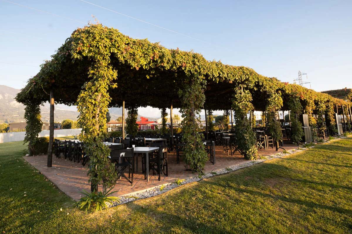 Vere massaie cilentane nella cucina de “La Dispensa San Salvatore” a Paestum