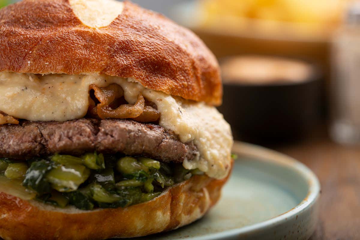 Mystic Burger, il fast food senza “fast” che parla lombardo