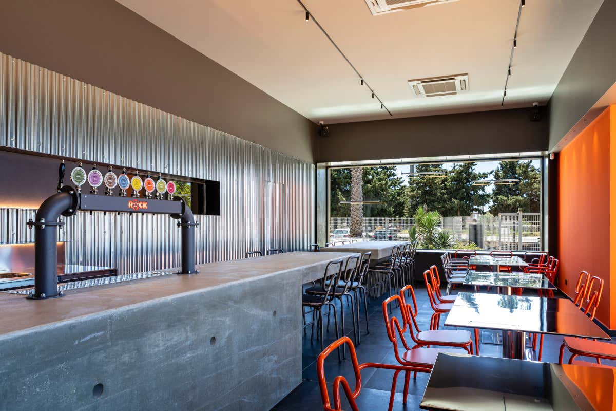 Modica è... Rock! Apre un nuovo locale tra birra, pollo e musica Modica è... Rock! Apre un nuovo locale tra birra, pollo e musica