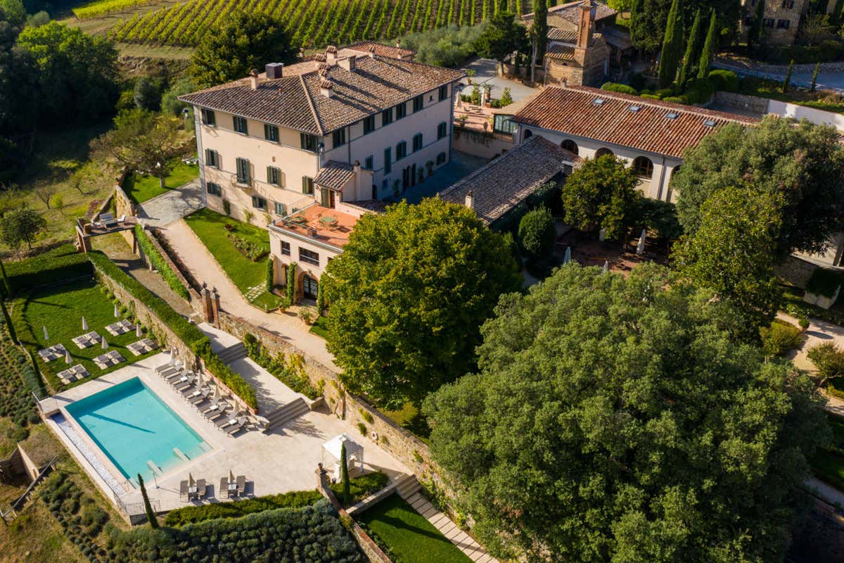 Nel Chianti Classico tra cantine storiche, borghi incantati e wine relais