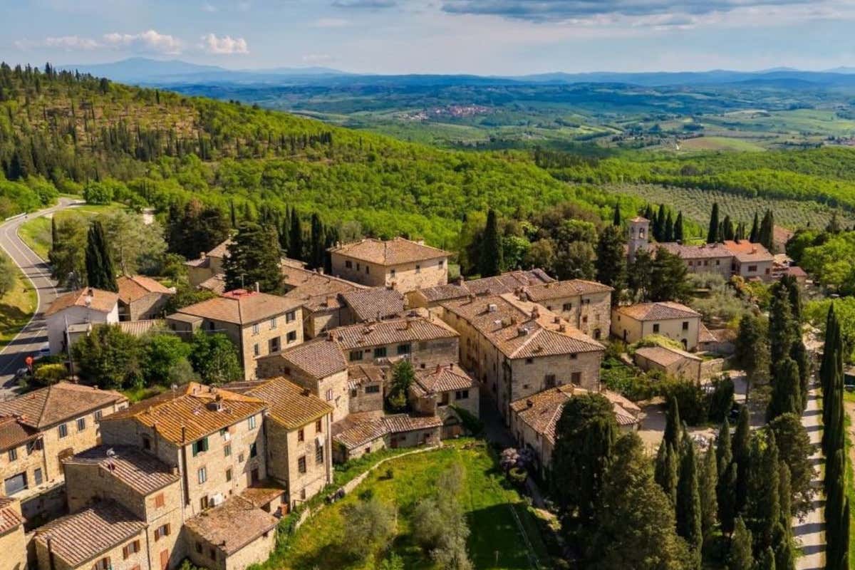 Nel Chianti Classico tra cantine storiche, borghi incantati e wine relais