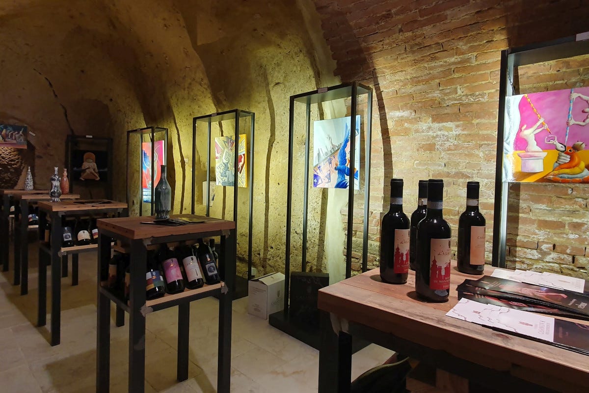 Un affascinante percorso fra arte e degustazione di vini al Podere Casanova Wine Art Shop Al Podere Casanova di Montepulciano tra arte e buon vino