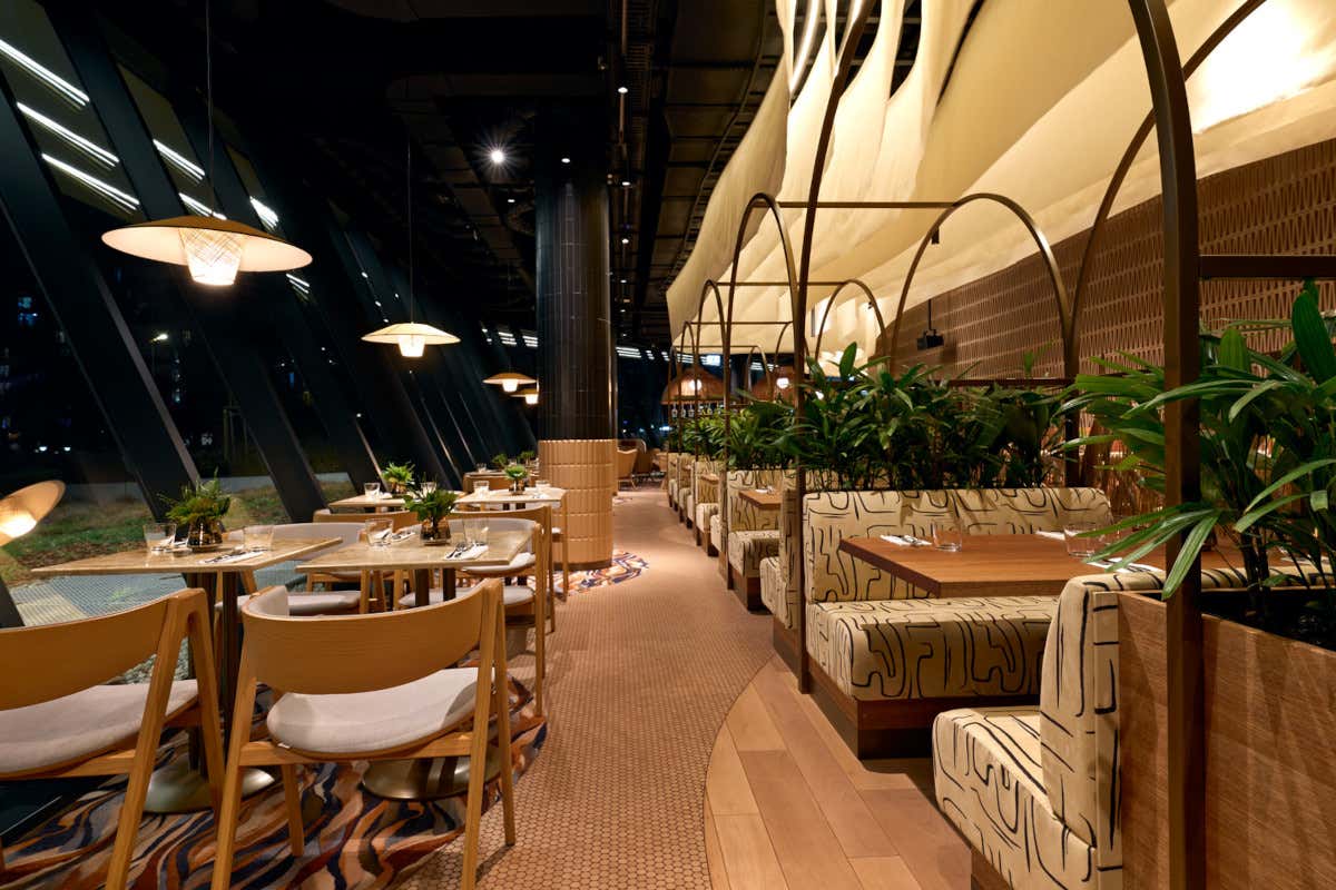 Un caffè, un pranzo o una cena guardando il Danubio blu: è Zazie Bistro&Bar