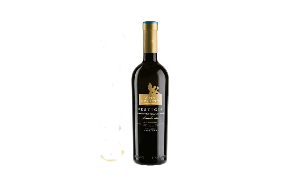 Festigia Cabernet Sauvignon 2018 che ha ottenuto 94,33 punti Emozioni dal Mondo, al croato Festigia Cabernet Sauvignon il punteggio più alto Festigia Cabernet Sauvignon 2018 che ha ottenuto 94,33 punti Emozioni dal Mondo, al croato Festigia Cabernet Sauvignon il punteggio più alto