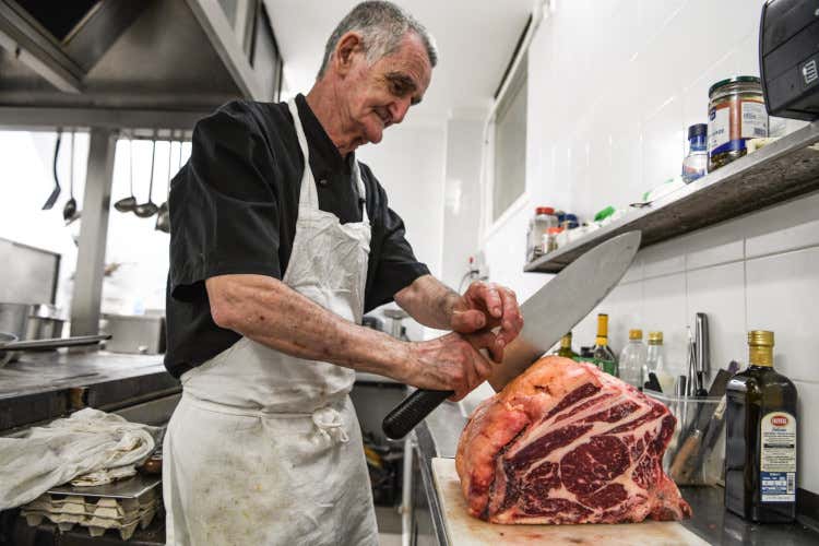 Martino Mesto Riapre Il buco, la trattoria toscana di Roma con una storia lunga 121 anni